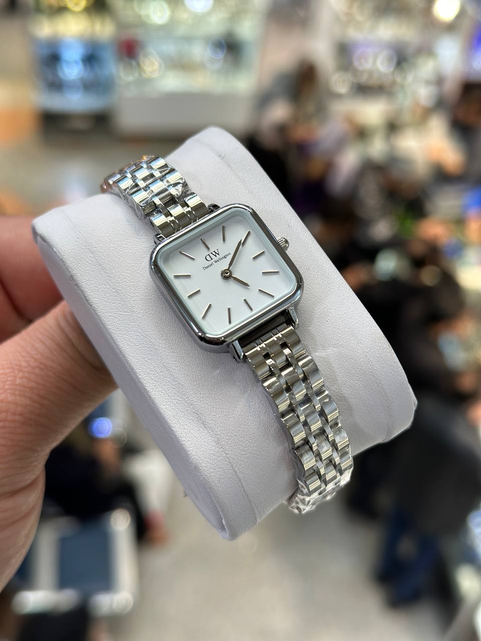 ساعت مچی زنانهDW صفحه مربع (8)