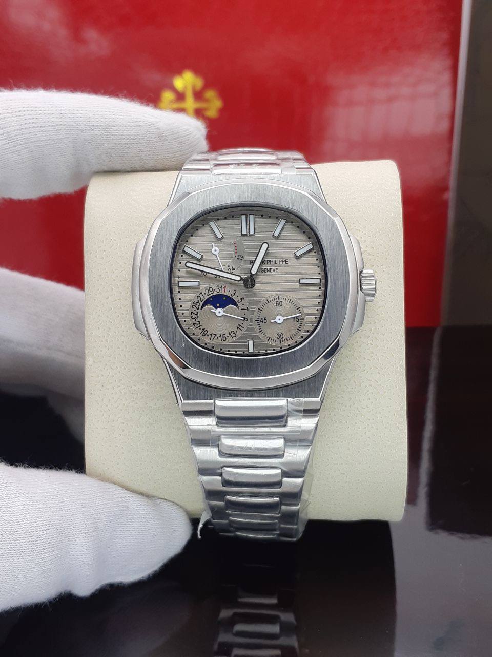 ساعت مچی پتک فیلیپ ناتیلوس مدل پاور گیج (4)