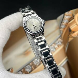 ساعت مچی زنانه رومنسون کلاسیک صفحه چند ظلعی طوسی بند استیل