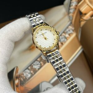 ساعت مچی زنانه رومنسون کلاسیک صفحه گرد سفید نگین دار طلایی بند استیل