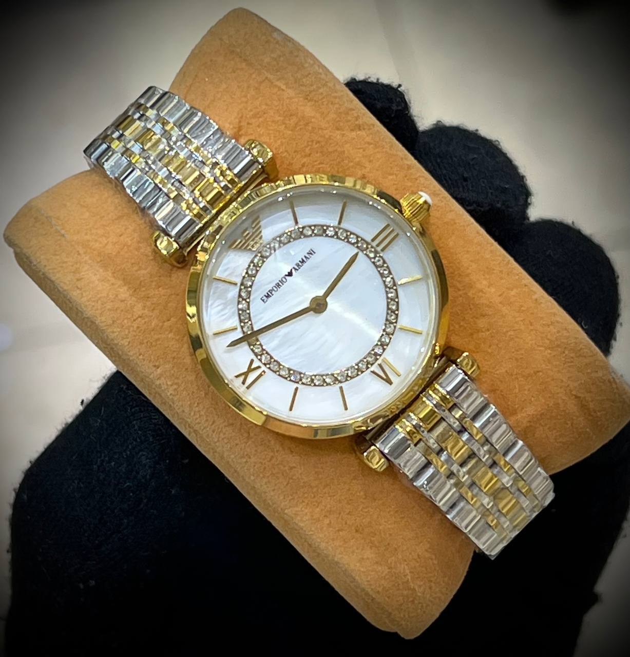 ساعت مچی زنانه امپریو ارمانی بند فلزی (7) صفحه سفید بند استیل طلایی