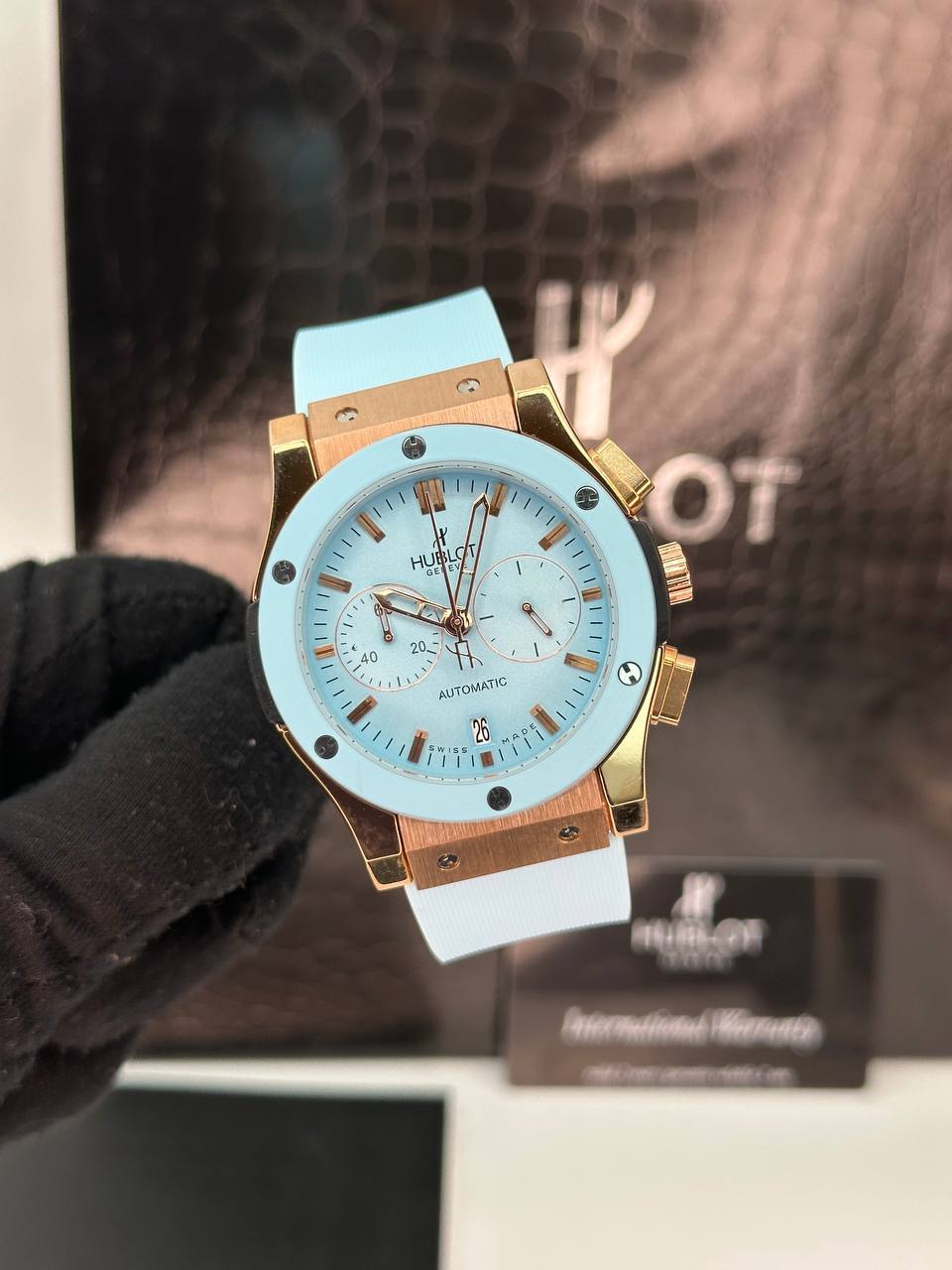 ساعت مچی مردانه هابولت برند رابر (4) آبی صفحه آبی دور رزگلد