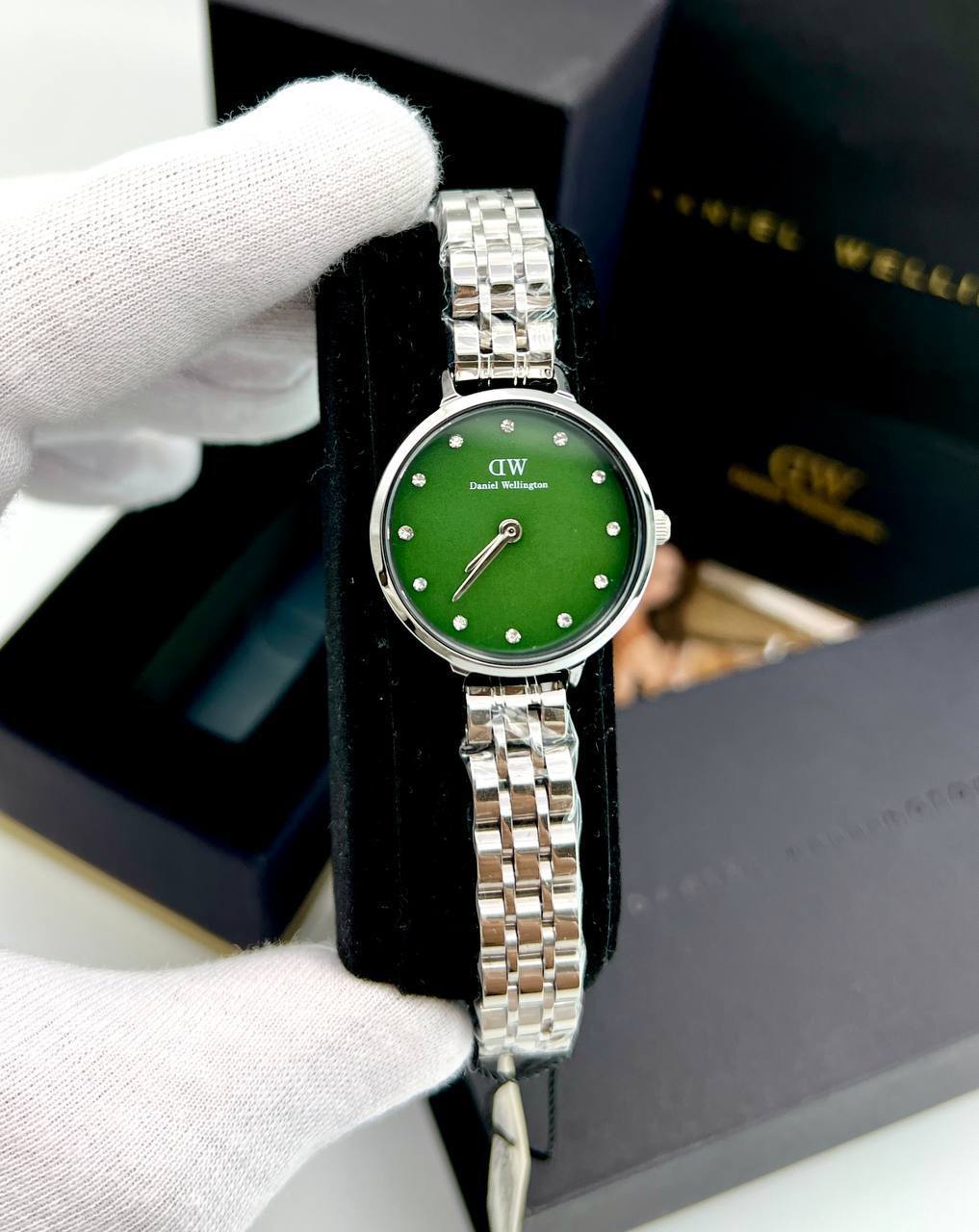 ساعت مچی زنانه دنیل ولینگتون DW (24) صفحه سبز